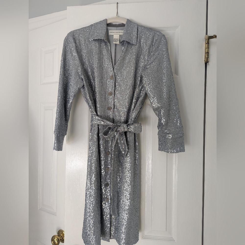 Doncaster  Silver 3/4 Sleeve Collared Belt Dress